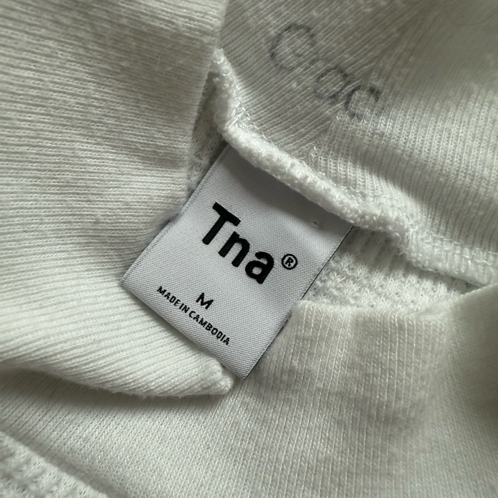 Aritzia TNA Waffle Knit White Long Sleeve Top Size M - Picture 4 of 4